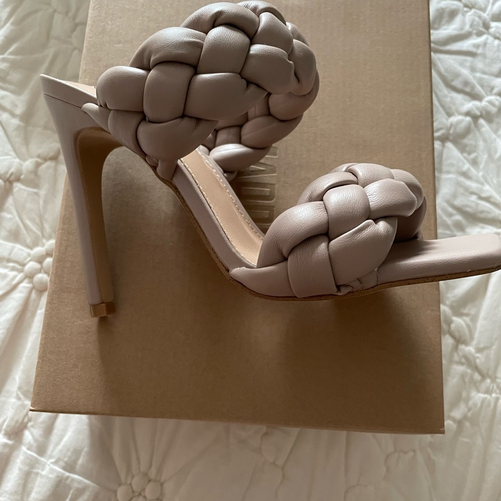 Steven Madden Kenley Sandal Size 7